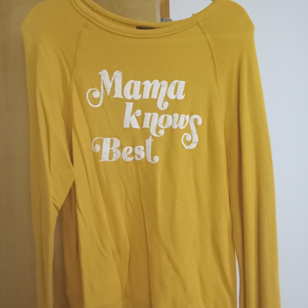 Light weight pullover sweater